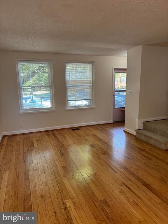 4715 29th St S, Arlington, VA 22206