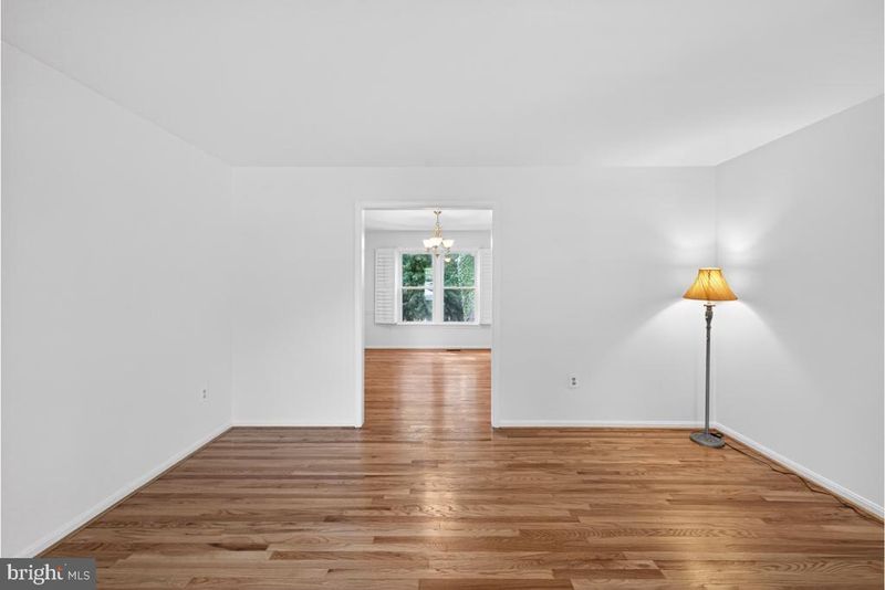 11203 Cedar Ln, Beltsville, MD 20705
