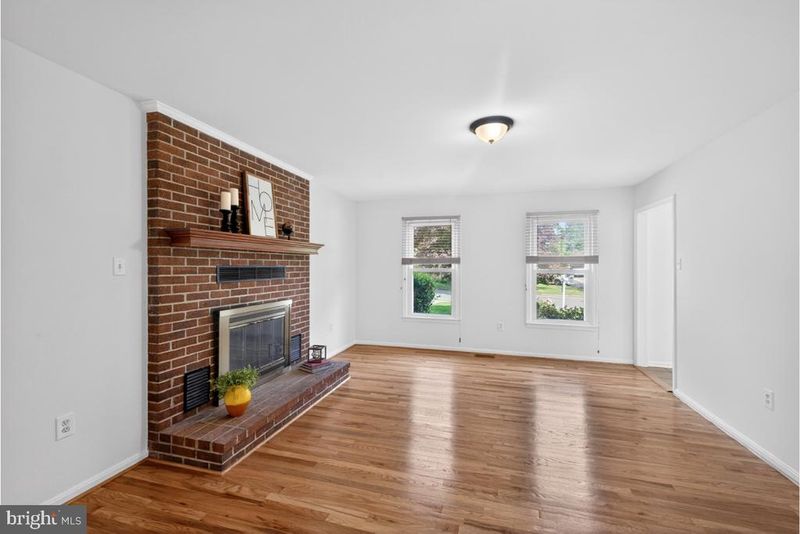 11203 Cedar Ln, Beltsville, MD 20705
