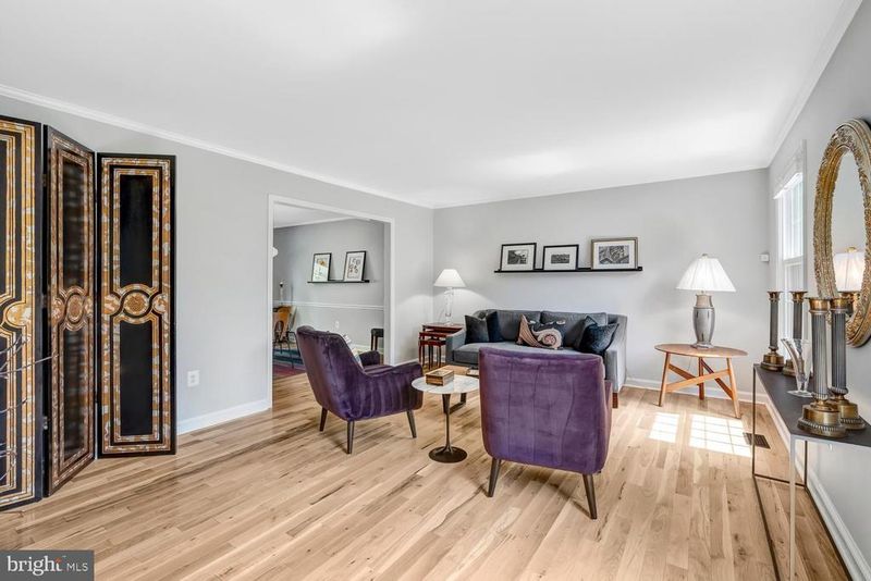9336 Heather Glen Dr, Alexandria, VA 22309