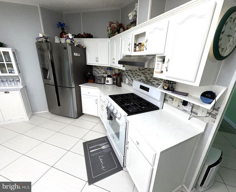 275 Janets Ct, Lothian, MD 20711