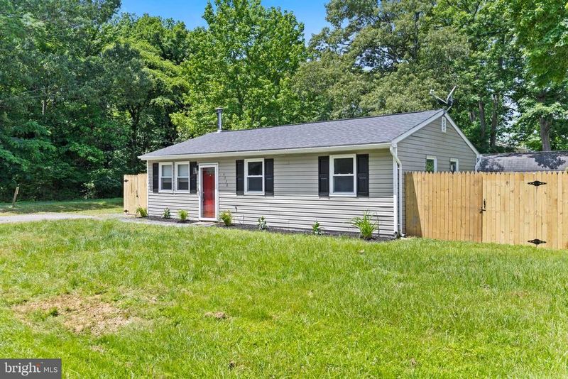 4738 Washington Ave, Shady Side, MD 20764