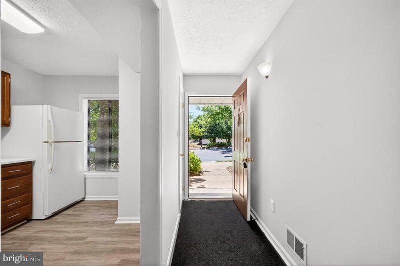 2281 Hunters Run Dr #2281, Reston, VA 20191