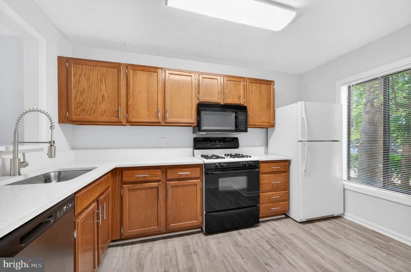 2281 Hunters Run Dr #2281, Reston, VA 20191