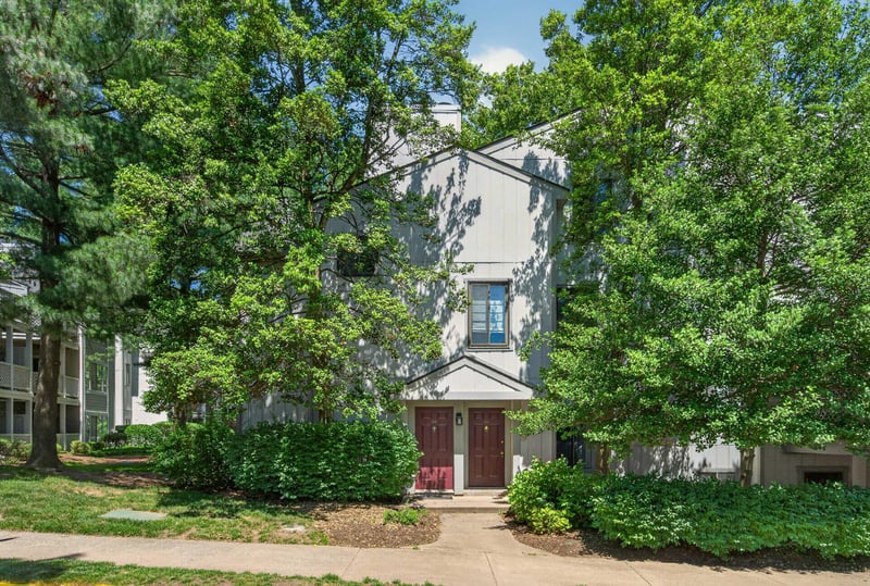 2281 Hunters Run Dr #2281, Reston, VA 20191