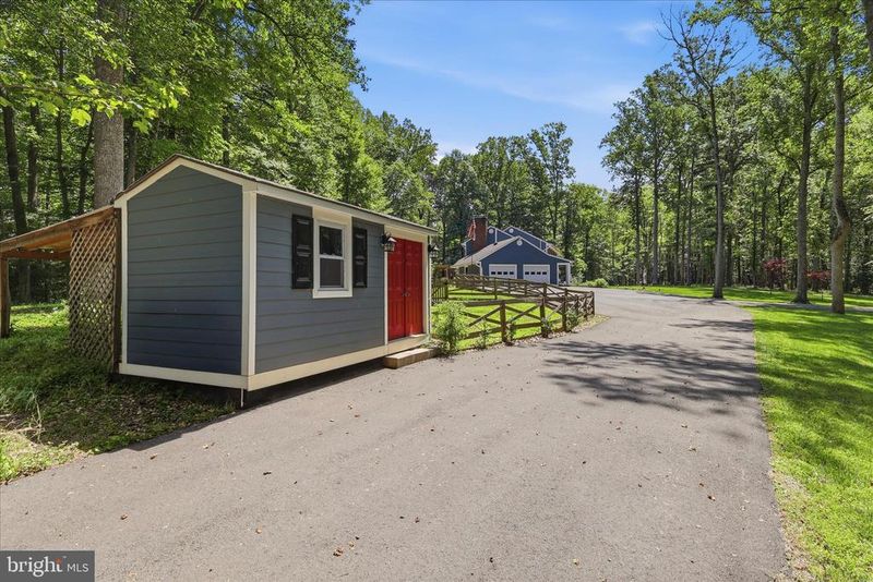 7514 Evans Ford Rd, Clifton, VA 20124