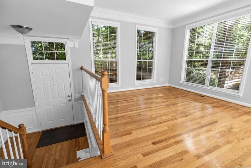 6013 Riddle WALK, Alexandria, VA 22312