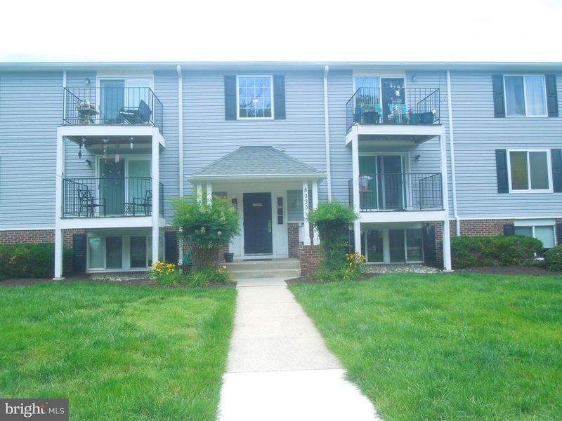 8030 Abbey Ct #B, Pasadena, MD 21122
