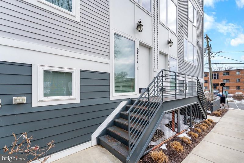 2827 24th Rd S, Arlington, VA 22206