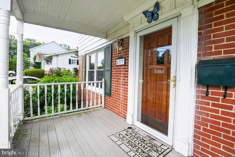 8337 Carnegie Dr, Vienna, VA 22180