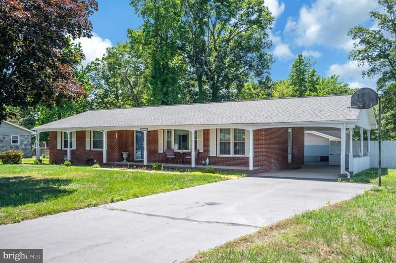 603 Perry Dr, Fredericksburg, VA 22405