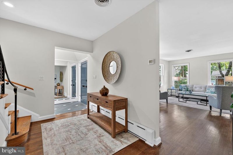 4425 P St NW, Washington, DC 20007
