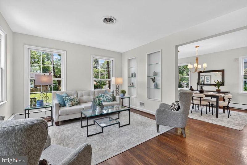 4425 P St NW, Washington, DC 20007