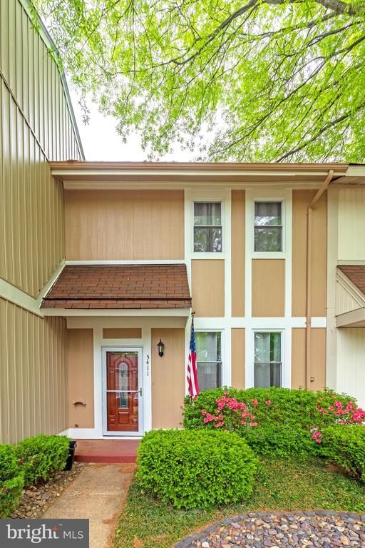 5411 Crossrail Dr, Burke, VA 22015