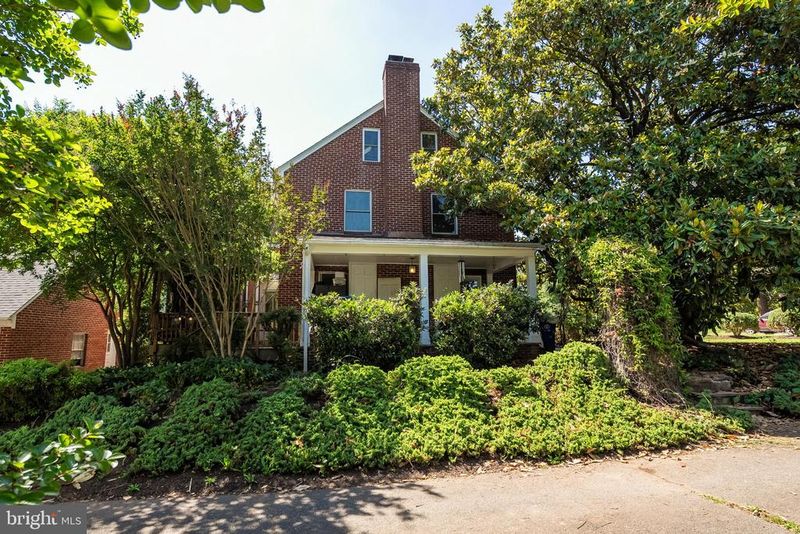 241 Edwards Ferry Rd NE, Leesburg, VA 20176