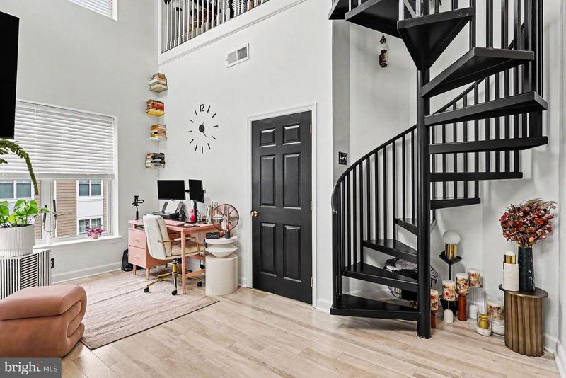 501 Hungerford Dr #372, Rockville, MD 20850