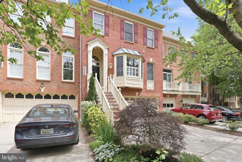 9986 Foxborough Cir, Rockville, MD 20850