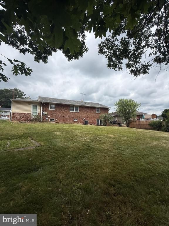 3413 Dunnington Rd, Beltsville, MD 20705