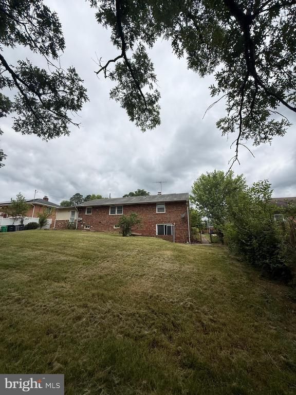 3413 Dunnington Rd, Beltsville, MD 20705