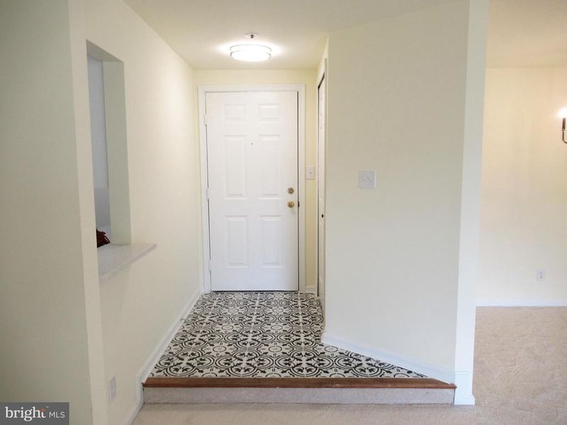 244 S Reynolds St #412, Alexandria, VA 22304
