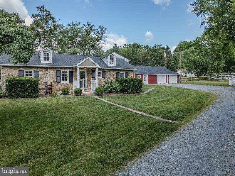 102 Phillips Ct NW, Leesburg, VA 20176