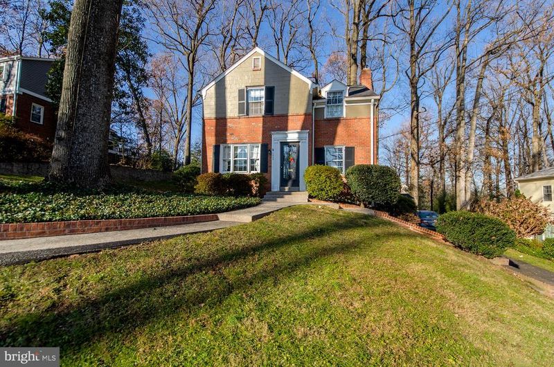 1308 Tracy Pl, Falls Church, VA 22046