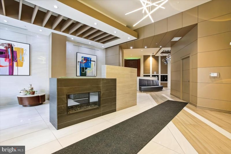 2550 17th St NW #403, Washington, DC 20009