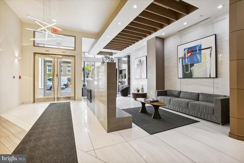 2550 17th St NW #403, Washington, DC 20009