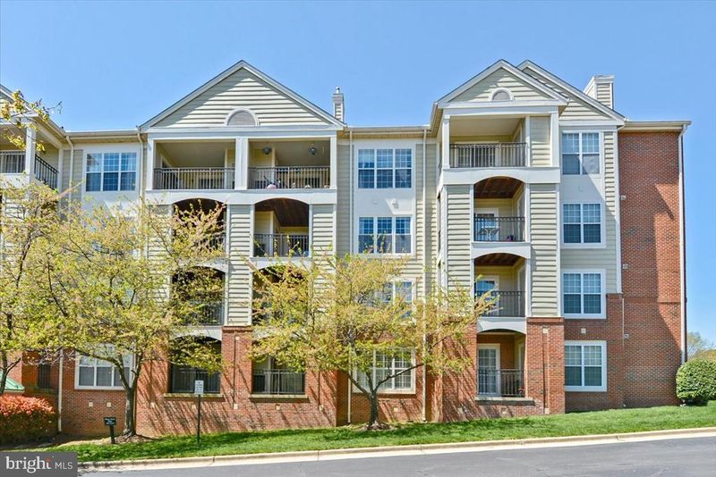 1100 Quaker Hill Dr #427, Alexandria, VA 22314