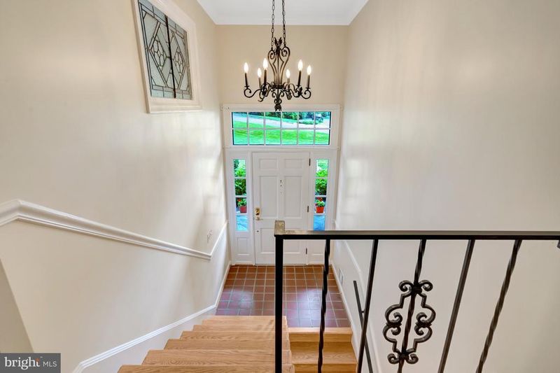 1521 Forest Villa Ln, Mclean, VA 22101