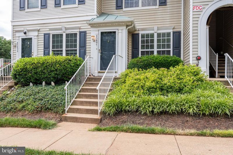 45497 Caboose Ter, Sterling, VA 20166