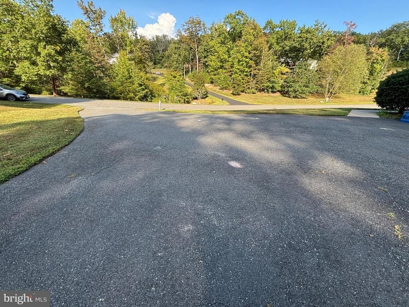 75 Brooke Crest Ln, Stafford, VA 22554