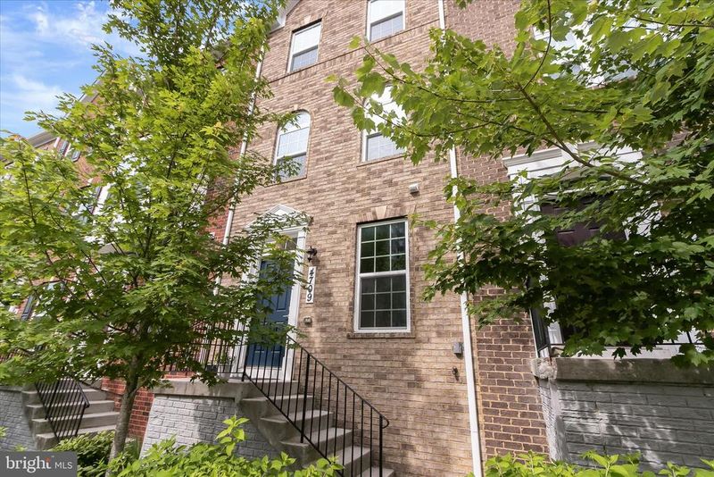 4709 Crest View Dr, Hyattsville, MD 20782