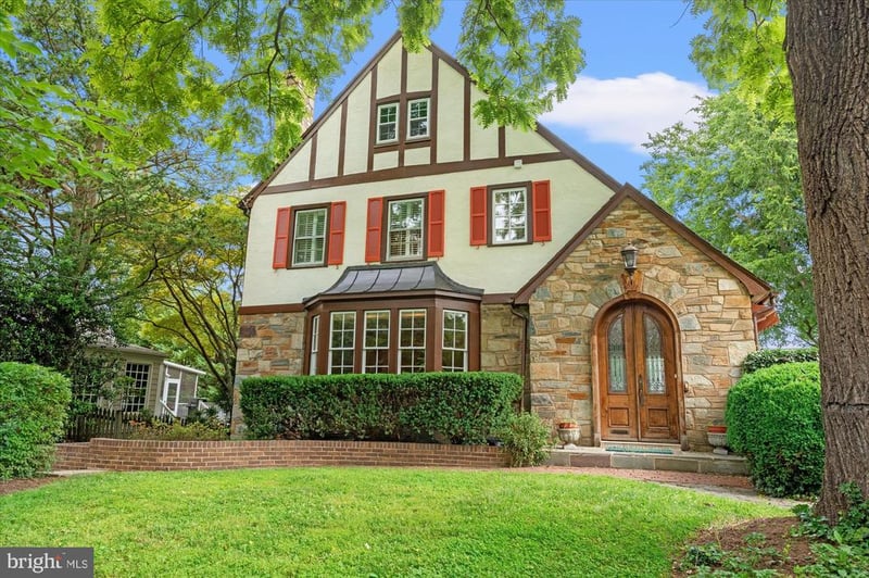 4613 Langdrum Ln, Chevy Chase, MD 20815