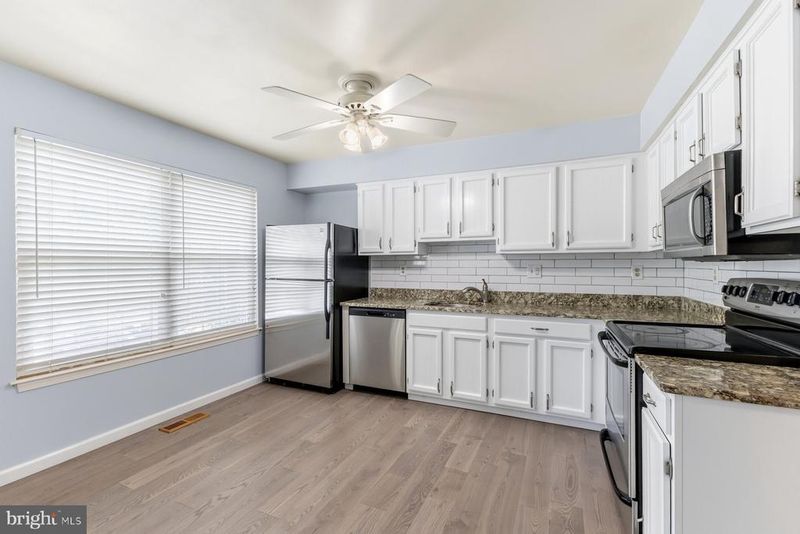 5205 Martinique Ln, Alexandria, VA 22315