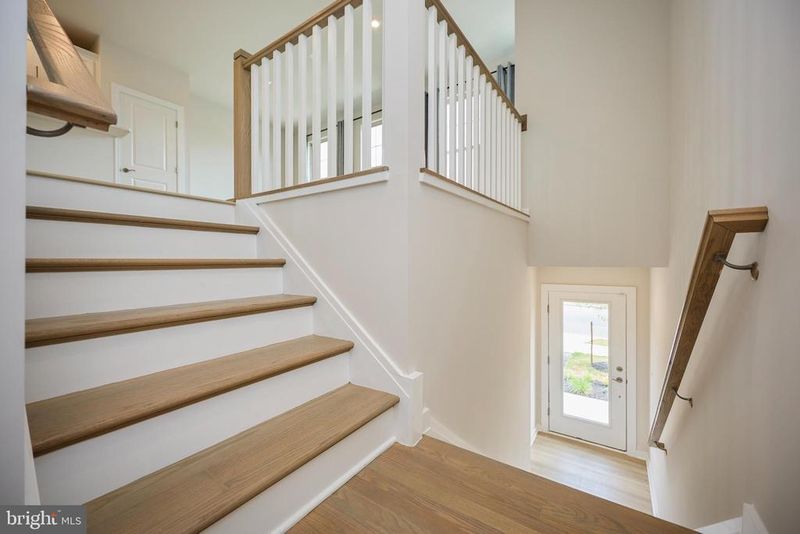 1035 Venifena Ter SE, Leesburg, VA 20175