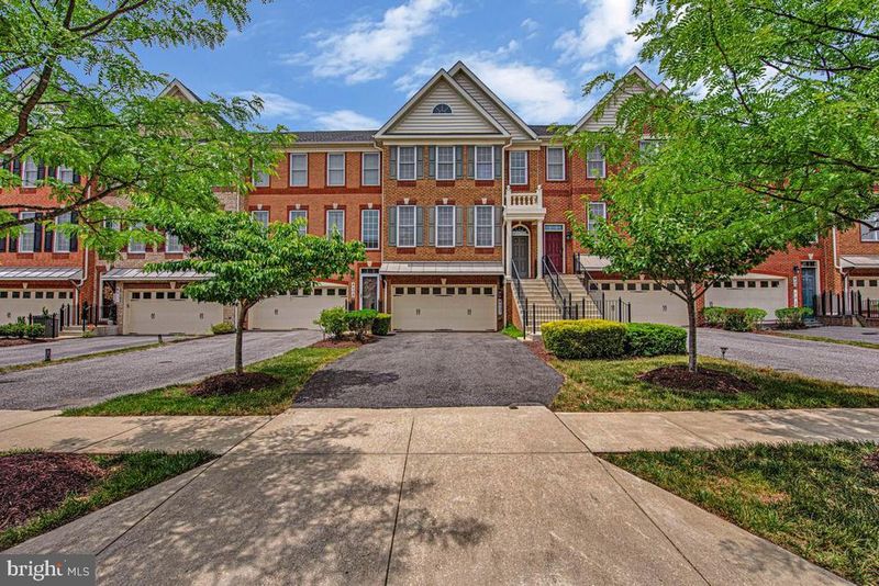 4507 Thoroughbred Dr, Upper Marlboro, MD 20772
