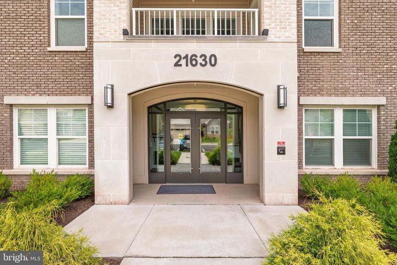 21630 Hawksbill High Cir #405, Sterling, VA 20164