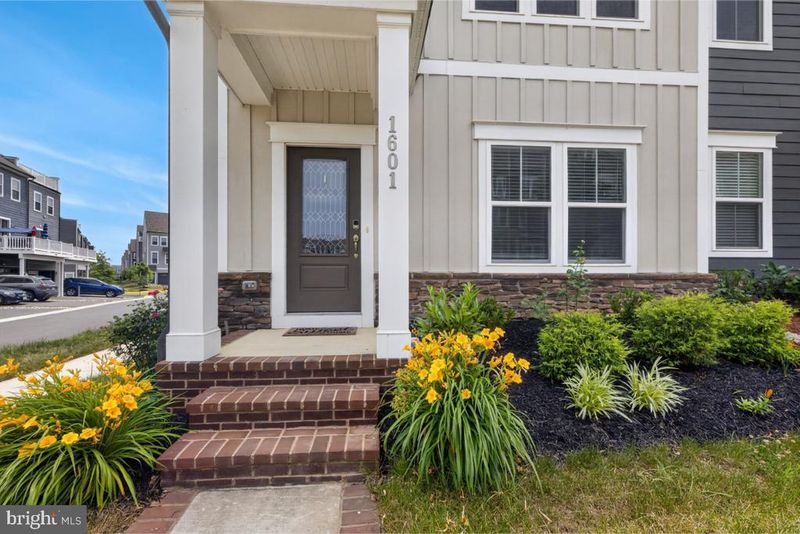 1601 Grove Chestnut Rd, Dumfries, VA 22026