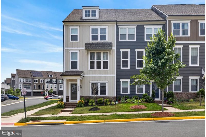 1601 Grove Chestnut Rd, Dumfries, VA 22026