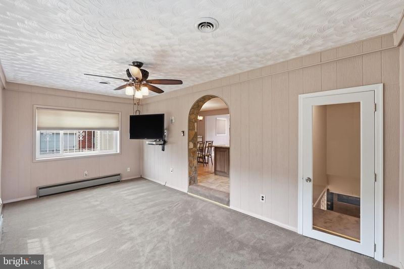10713 Gregory St, Silver Spring, MD 20901