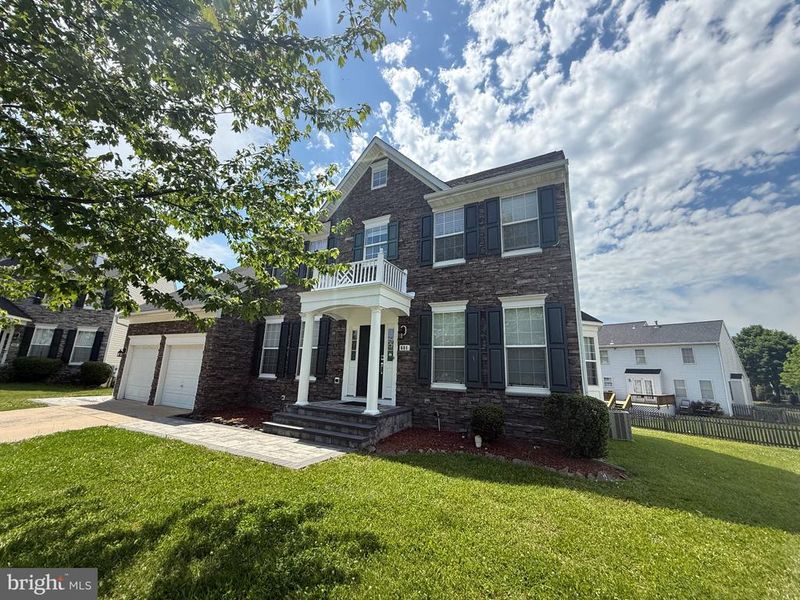 601 Crossover Ct, Frederick, MD 21703