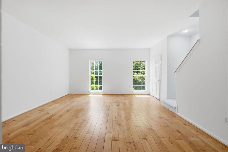 45602 Iron Horse Ter, Sterling, VA 20166