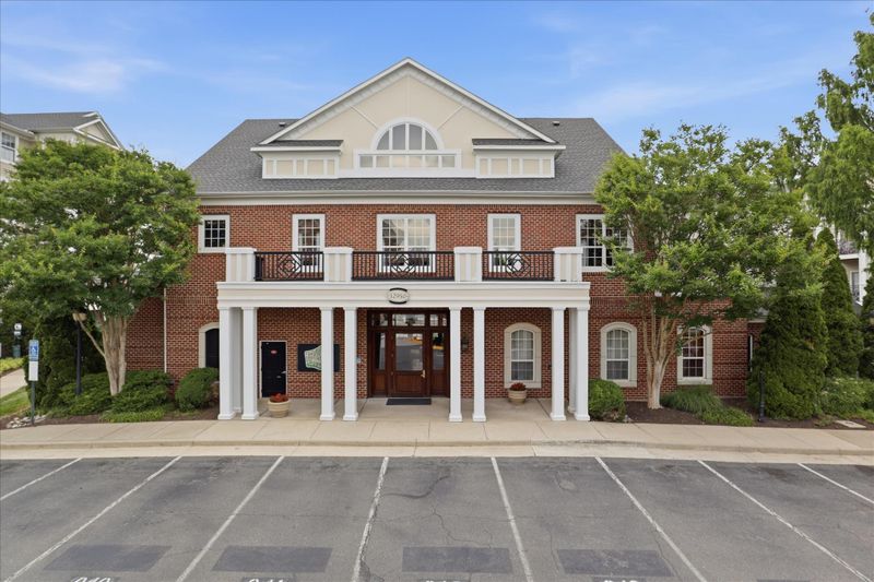 12901 Centre Park Cir #116, Herndon, VA 20171