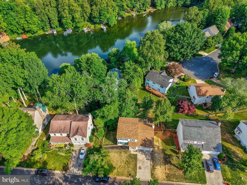 15432 Beachview Dr, Dumfries, VA 22025