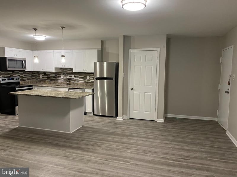 6220 Edsall Rd #401, Alexandria, VA 22312