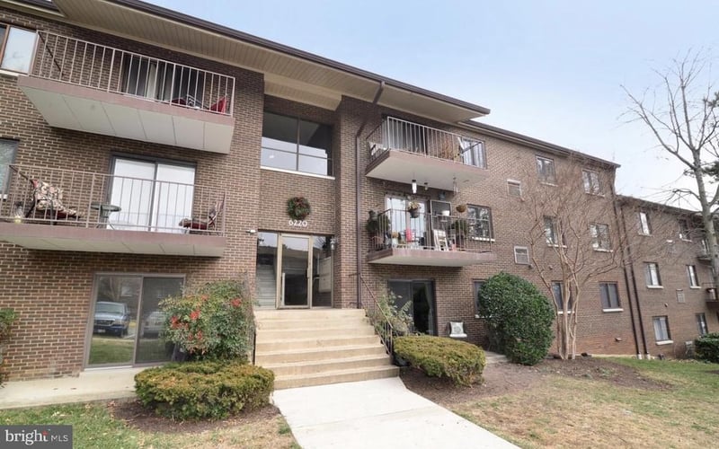 6220 Edsall Rd #401, Alexandria, VA 22312