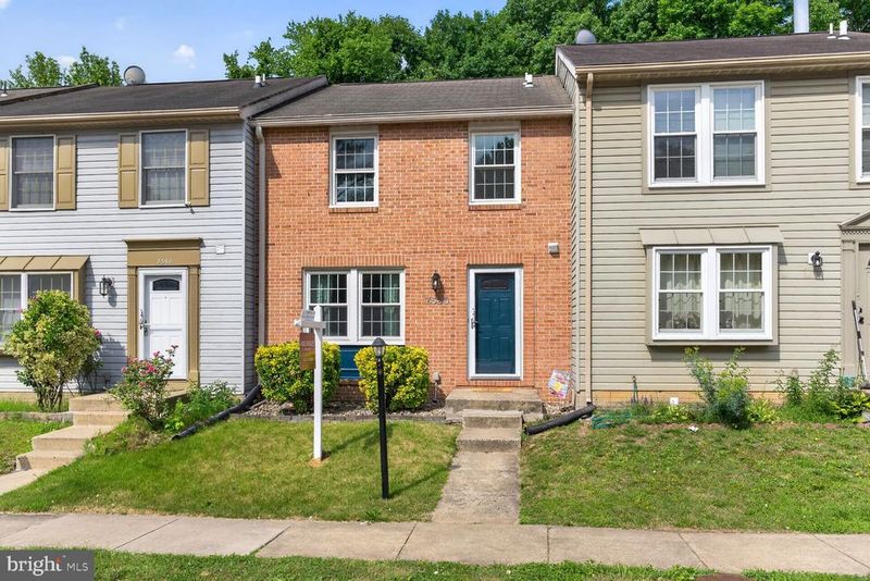 7590 Aspenpark Rd, Lorton, VA 22079