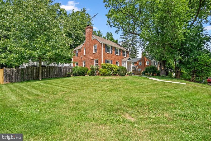 1709 White Oak Dr, Silver Spring, MD 20910