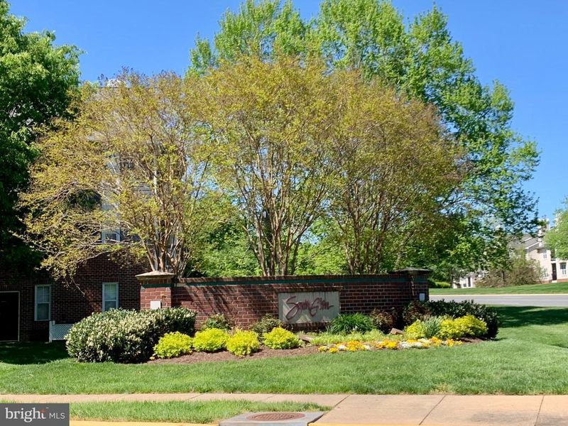 20311 Beechwood Ter #200, Ashburn, VA 20147